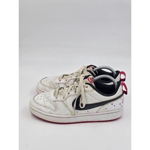 Nike Boys Court Borough Low 2 SE DM0110-100 "White Very Berry" Casual Shoes 6.5Y - Picture 2 of 8
